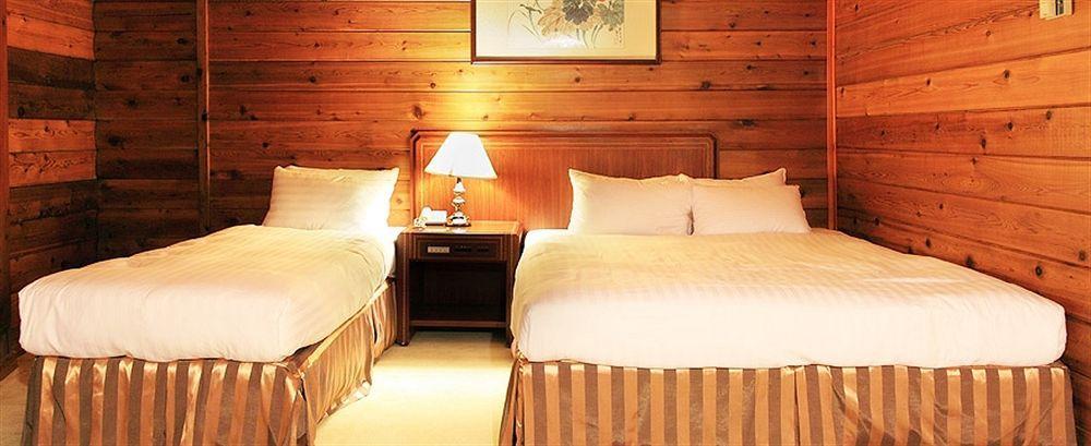 The Richforest Hotel- Sun Moon Lake Юйчи Экстерьер фото