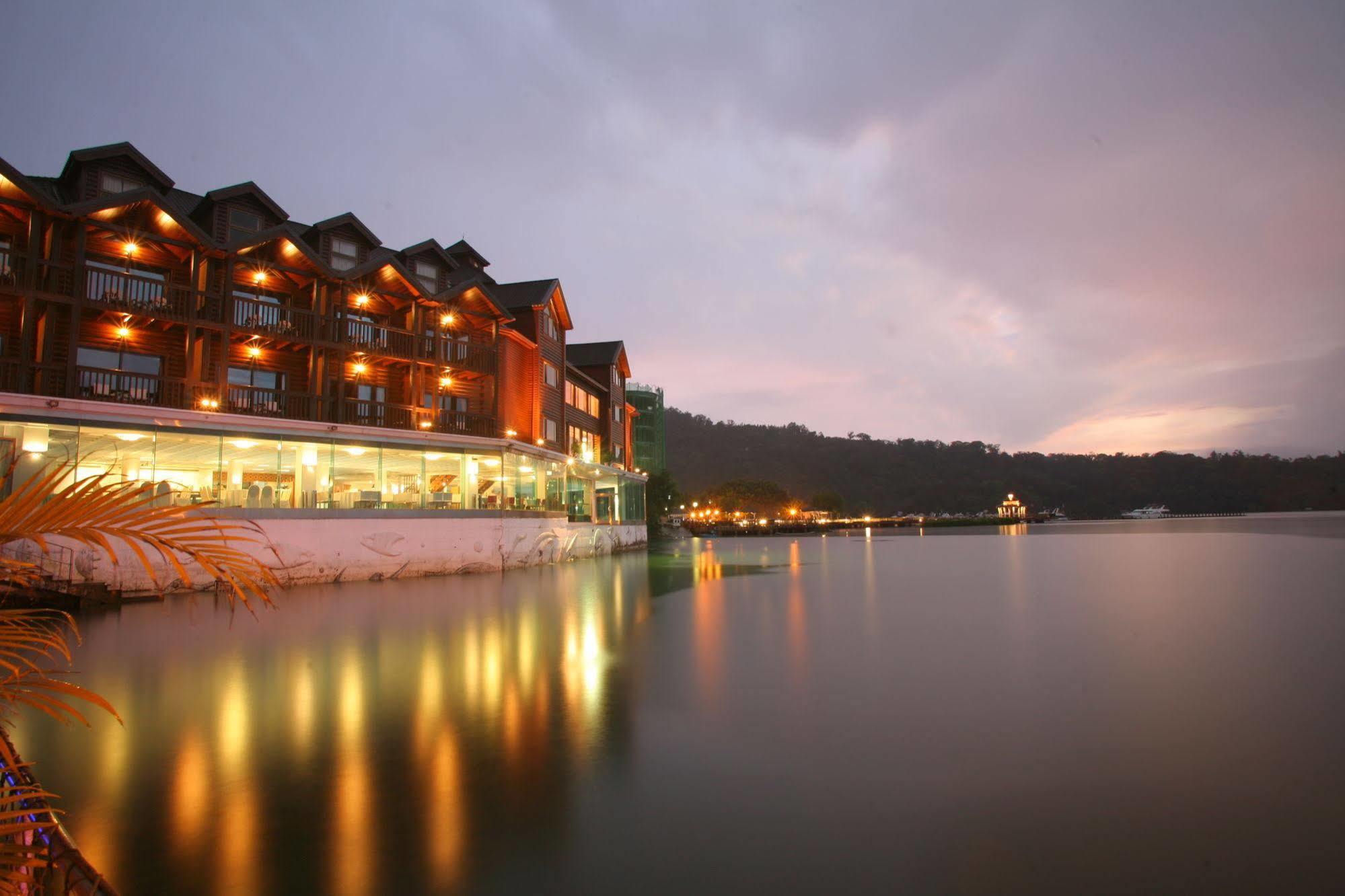 The Richforest Hotel- Sun Moon Lake Юйчи Экстерьер фото