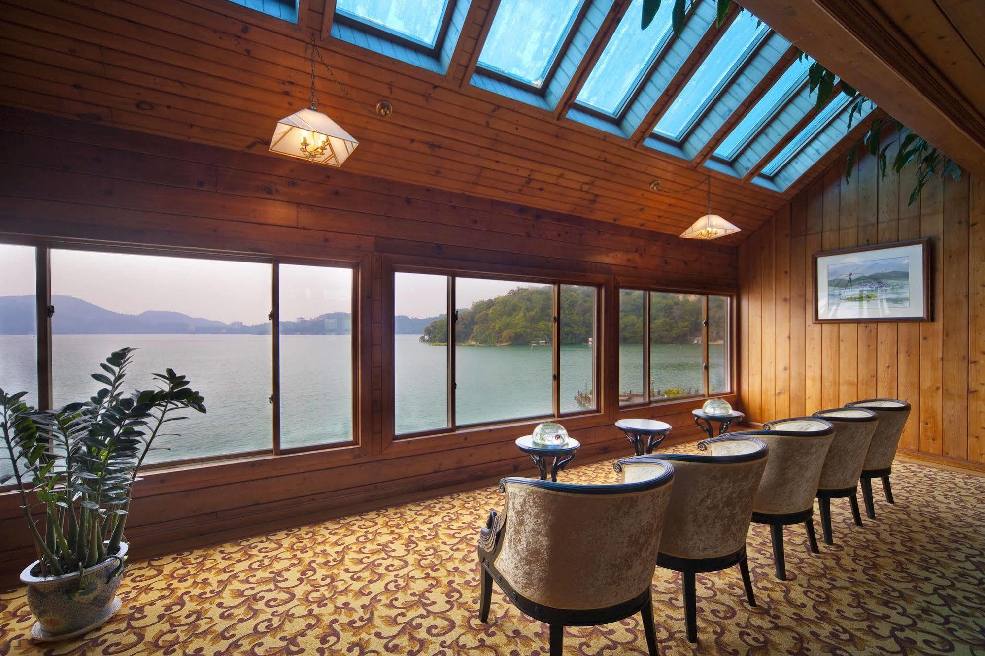 The Richforest Hotel- Sun Moon Lake Юйчи Экстерьер фото