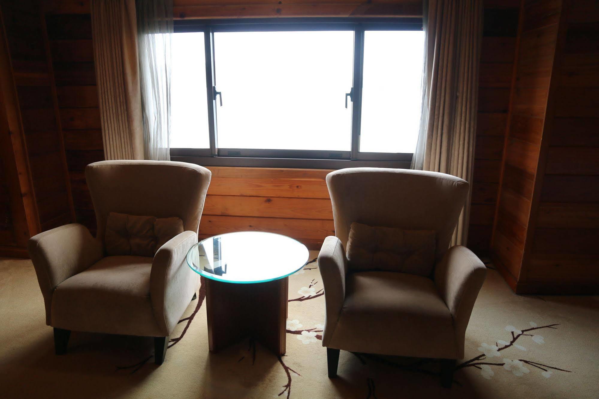 The Richforest Hotel- Sun Moon Lake Юйчи Экстерьер фото