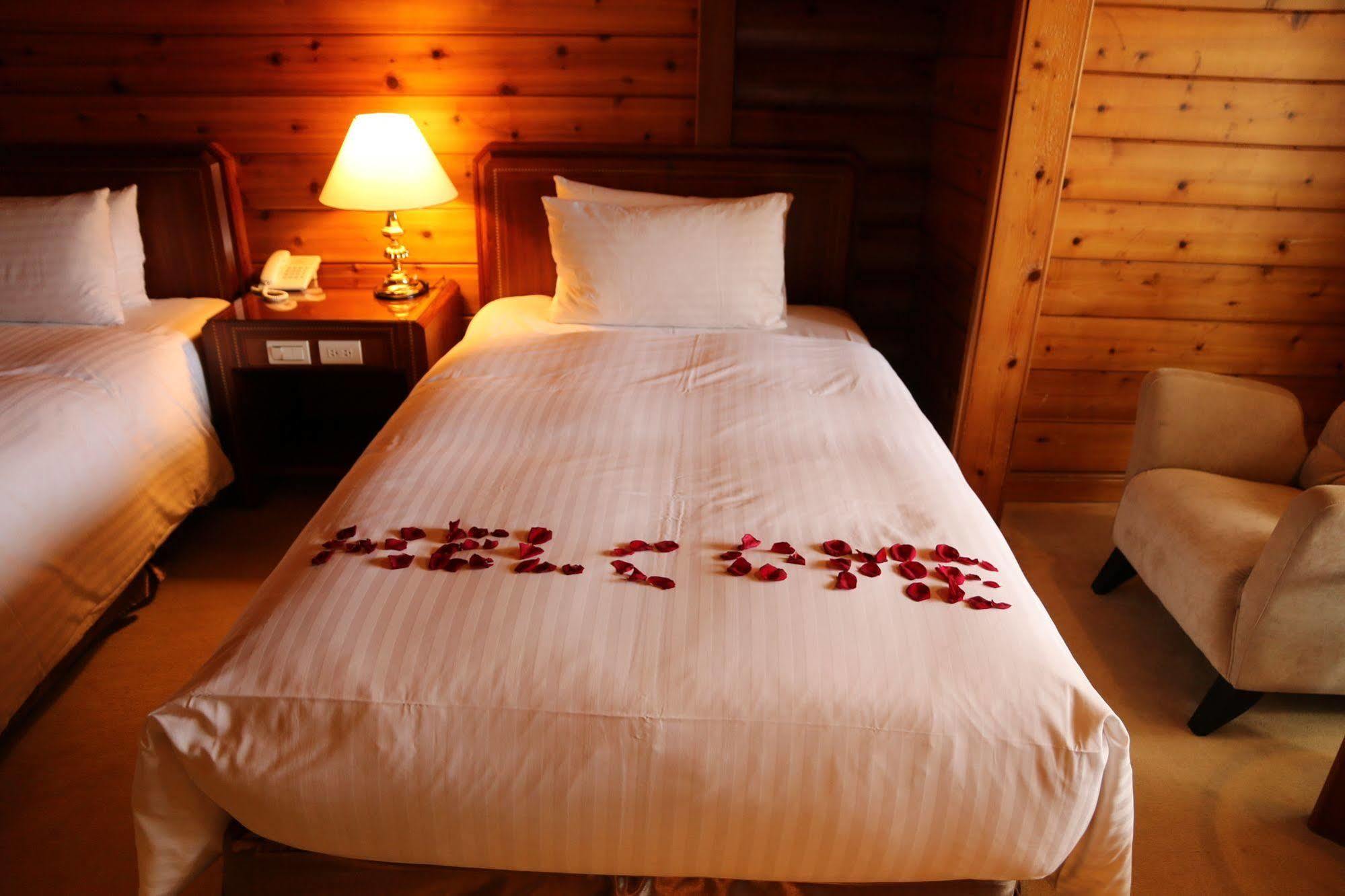 The Richforest Hotel- Sun Moon Lake Юйчи Экстерьер фото